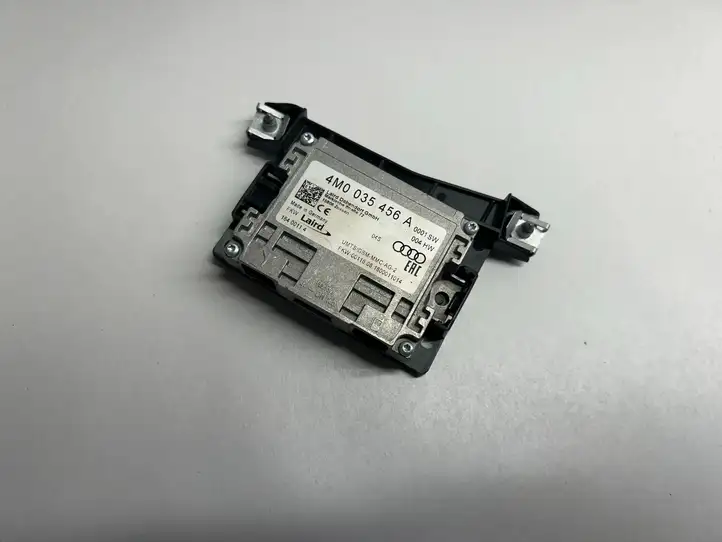 Seat Leon (5F) (2012 - 2019)  4M0035456A Усилитель антенны