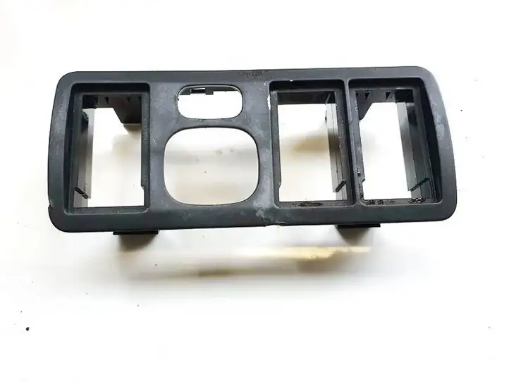 Toyota Corolla E120 E130 (2004 - 2007) 777665 Прочие детали салона — фото 2