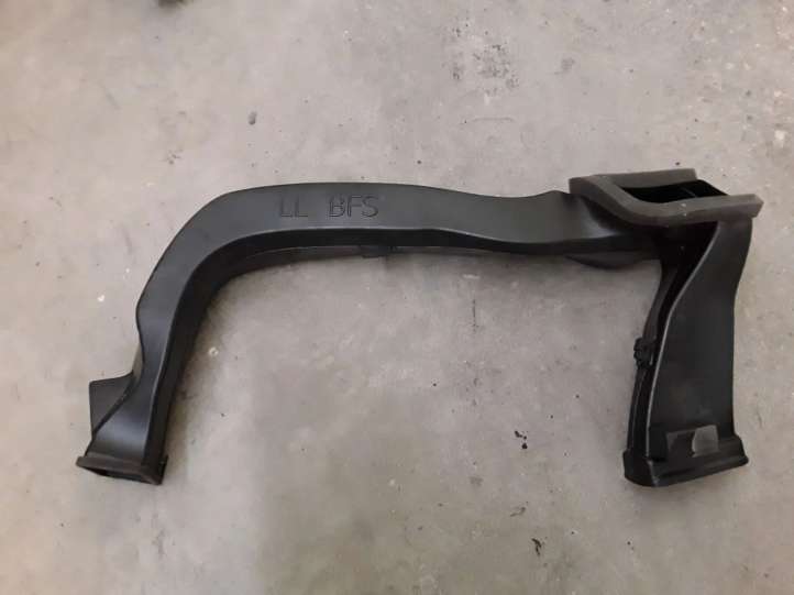 9269857 BMW i3 Salono oro latakas (-ai)