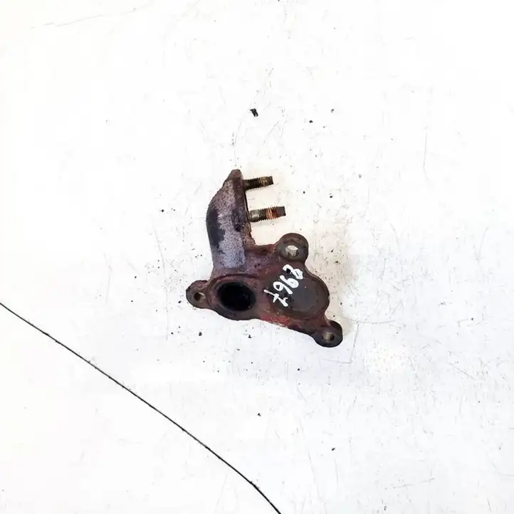 Toyota Yaris (2005 - 2009) Трубка EGR — фото 3