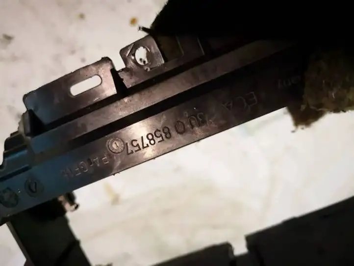 Skoda Superb B5 (3U) (2001 - 2008)  3u0858757 Другая внешняя деталь