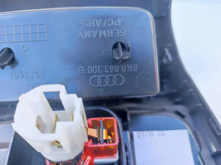 Audi A4 S4 B8 8K (2007 - 2011) 8K0864376 Прочие детали салона — фото 4
