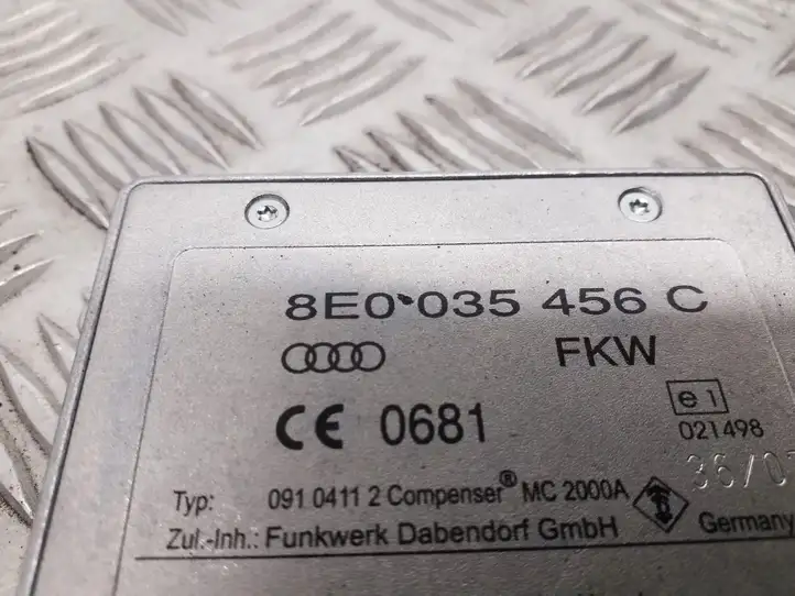 Audi A5 8T 8F (2007 - 2011) 8E0035456C Усилитель антенны — фото 4