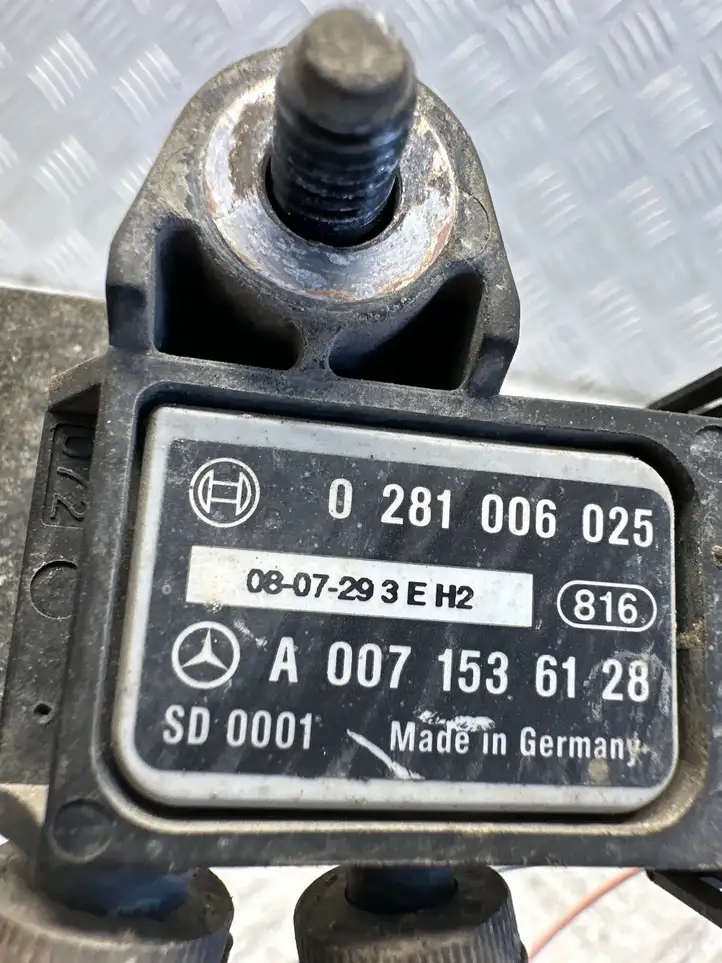 Mercedes-Benz ML W164 (2005 - 2011) A0071536128 Датчик давления выхлопных газов — фото 3