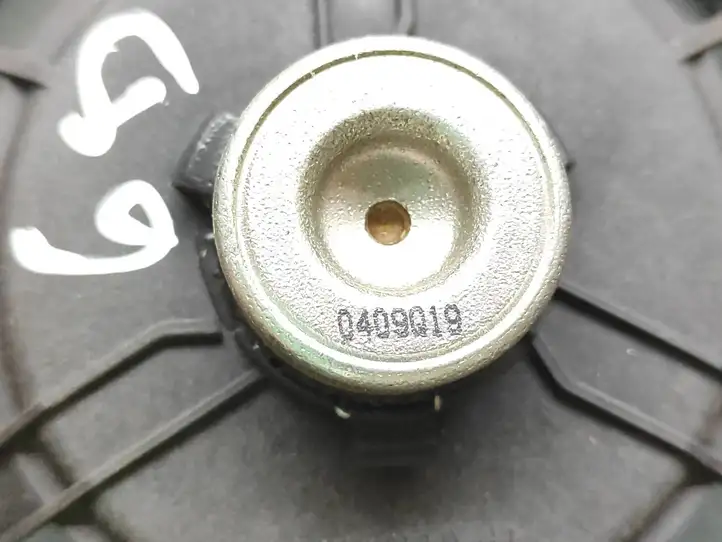 Toyota Land Cruiser (J150) (2009 - ) 0409019 Динамики задних дверей — фото 3