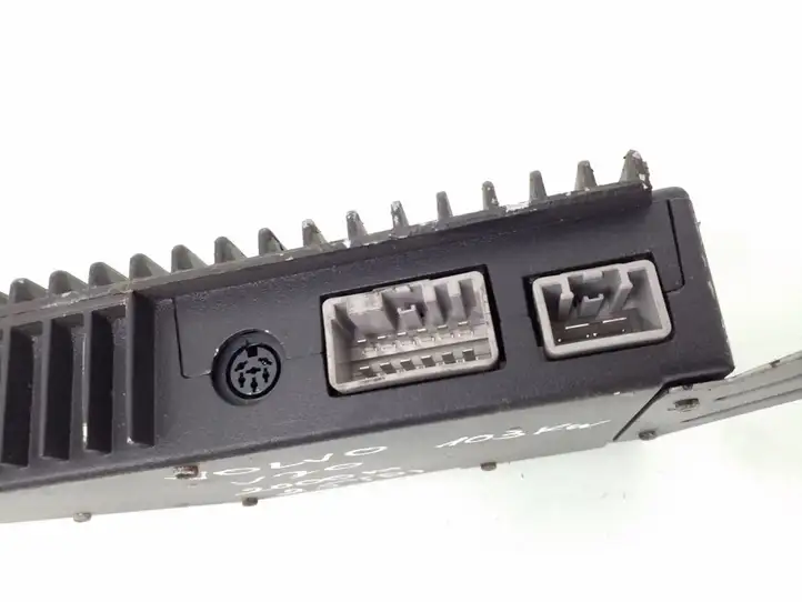 Volvo V70 (2004 - 2007) 9472301 Усилитель звука — фото 3