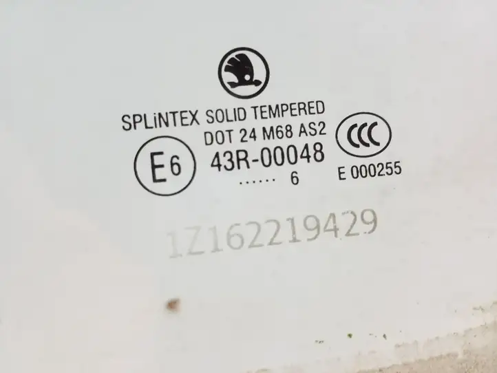 Skoda Octavia Mk2 (1Z) (2004 - 2013) 1Z162219429 Стекло задней двери — фото 2