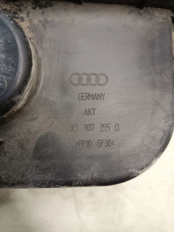Audi A4 S4 B7 8E 8H (2004 - 2009) 8E1907355D Крышка ящика предохранителей — фото 3