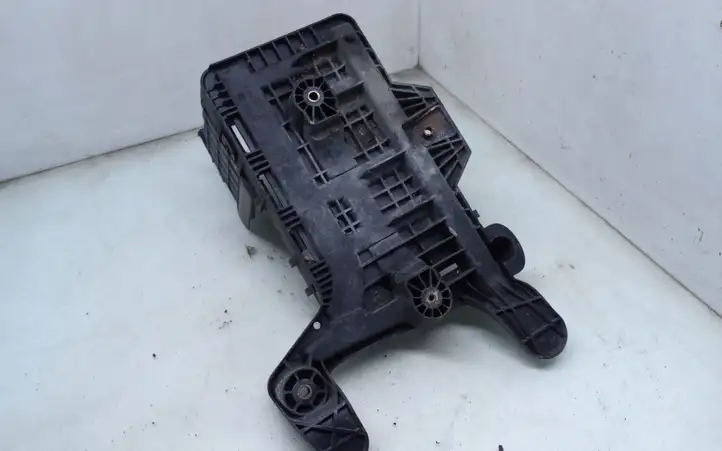 Volkswagen Touran I (2003 - 2010) 1K0915336 Площадка аккумулятора — фото 1