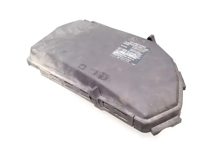 Mercedes-Benz S W220 (1998 - 2006) 2205400182 Крышка ящика предохранителей — фото 1