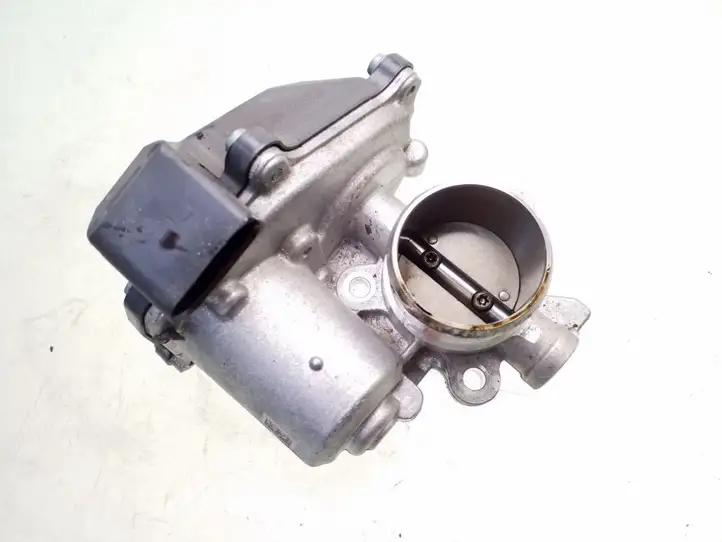 Audi Q5 (2012 - 2017)  04L131501B Клапан EGR