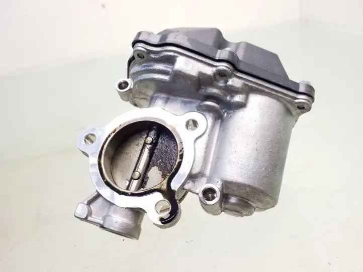 Audi Q5 (2012 - 2017)  04L131501B Клапан EGR