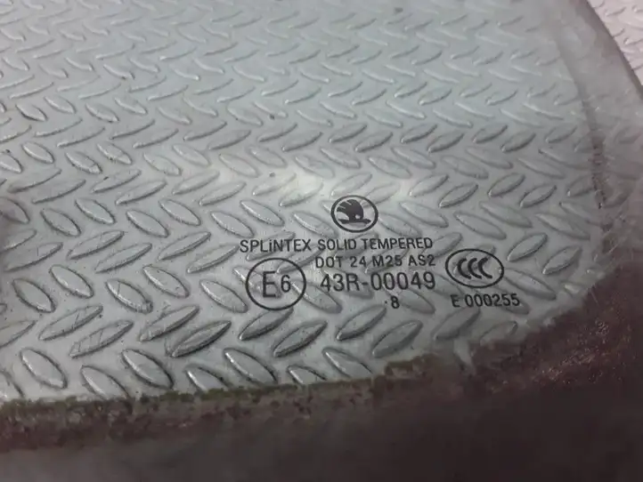 Skoda Octavia Mk2 (1Z) (2004 - 2013) 43R00049 Форточка двери — фото 2