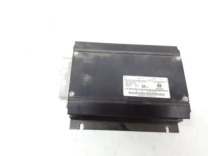 Hyundai Santa Fe (2000 - 2005) 9639026700 Усилитель звука — фото 1
