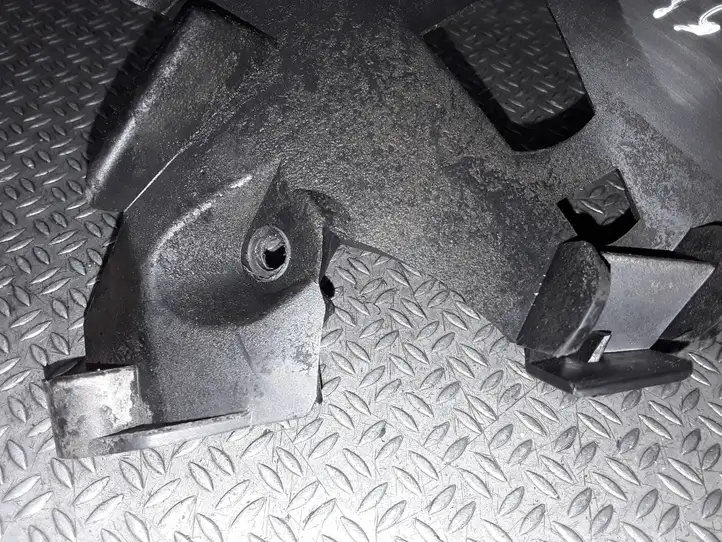 Renault Modus (2004 - 2007) 8200214373 Кронштейн заднего бампера — фото 4