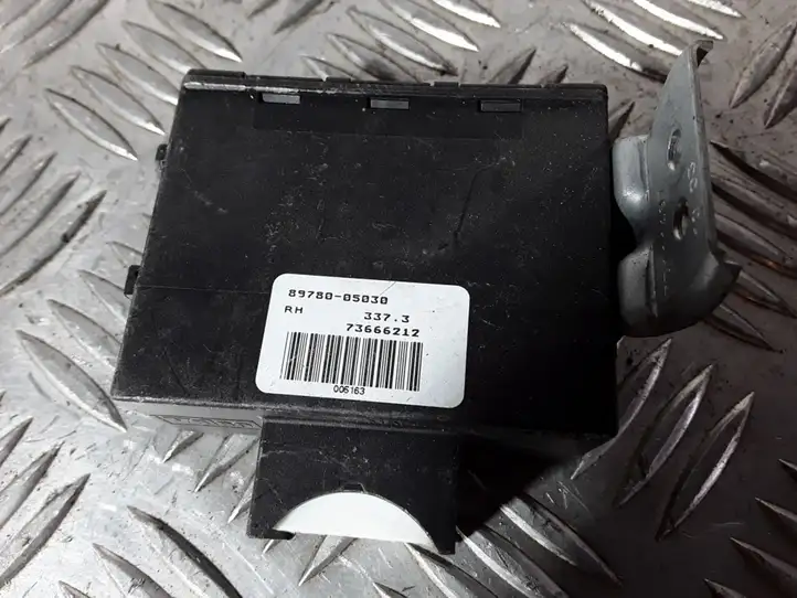 Toyota Avensis T250 (2003 - 2006) 8978005030 Прочие блоки управления — фото 3