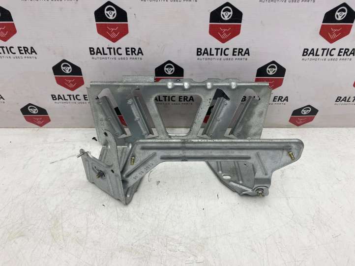 9174269 BMW 5 F10 F11 Garso stiprintuvo laikiklis