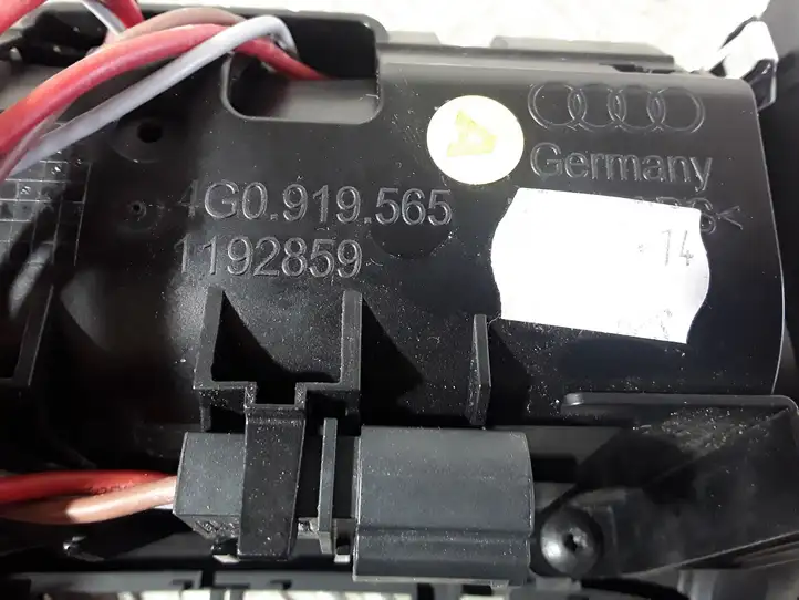 Audi A6 C7 (2011 - 2014) 4G0864376B Другая деталь консоли (туннеля) — фото 2