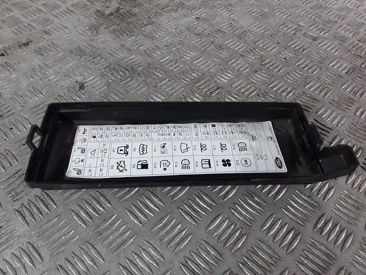 Land Rover Range Rover Sport L494 (2009 - 2013) 580000003 Крышка ящика предохранителей — фото 4