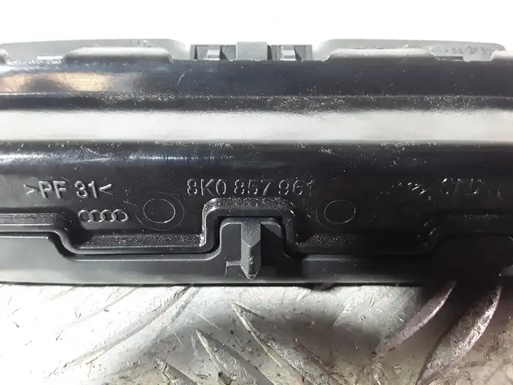 Audi A4 S4 B8 8K (2011 - 2015) 8K0857961 Прочие детали салона — фото 3