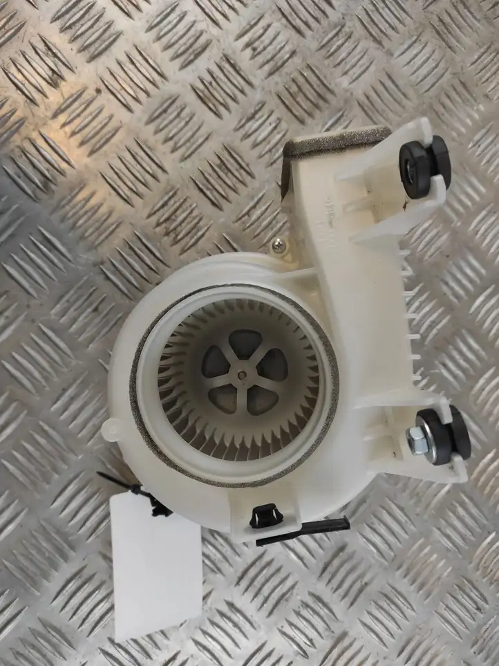 Toyota RAV 4 (XA40) (2012 - 2018) G923048070 электрический вентилятор батареи автомобиля — фото 3