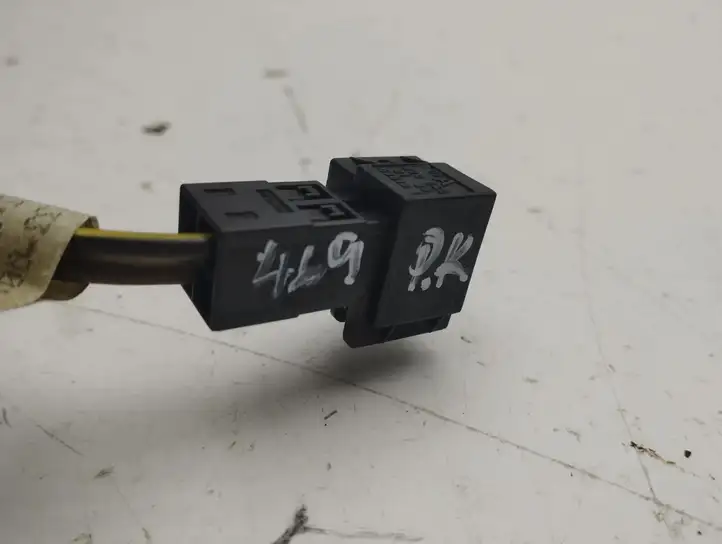 Mercedes-Benz C W203 (2000 - 2007) A2205458128 Проводка сиденья — фото 3
