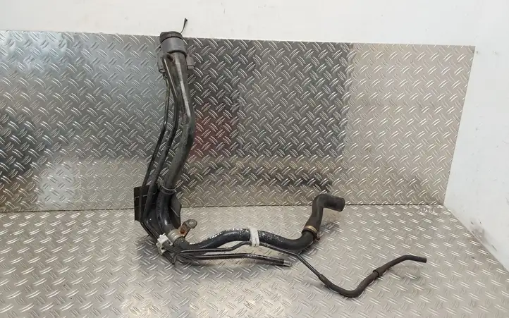 Toyota Auris E180 (2012 - 2018) Топливная наливная труба — фото 1