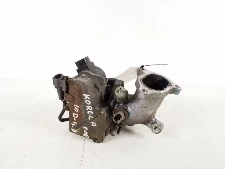 Toyota Corolla E120 E130 (2000 - 2004) 26100-27020 Дроссельная заслонка — фото 2