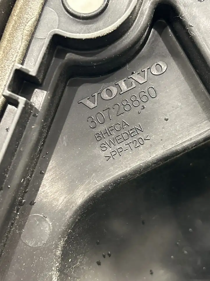 Volvo V70 (2000 - 2004) 30728860 Прочие детали салона — фото 3