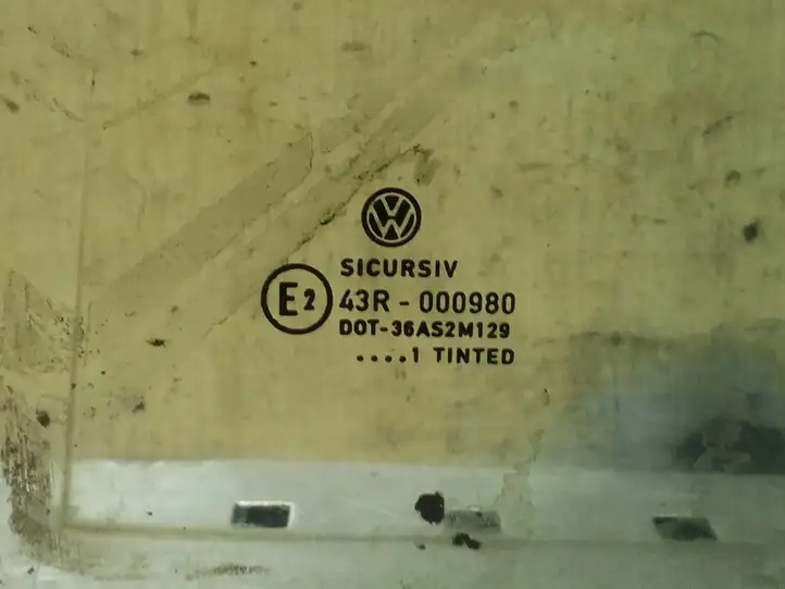 Volkswagen Golf IV (1998 - 2005) Форточка двери — фото 3