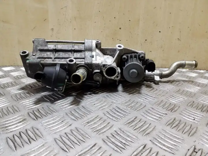 Land Rover Range Rover Sport L494 (2013 - 2017) 9X2Q9U438DA Охладитель клапана EGR — фото 3