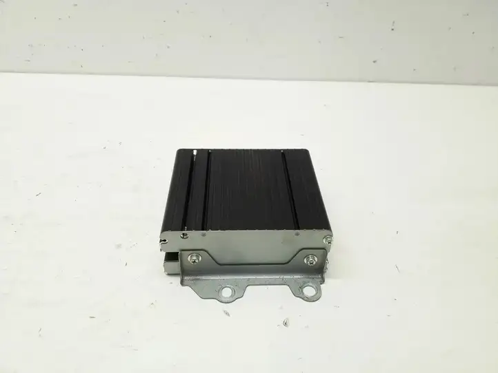 Chrysler Town & Country V (2010 - 2016) 05026408AB Усилитель звука — фото 3