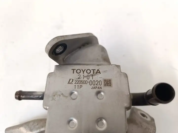 Toyota Prius c (2012 - 2015) 2205000020 Охладитель клапана EGR — фото 5