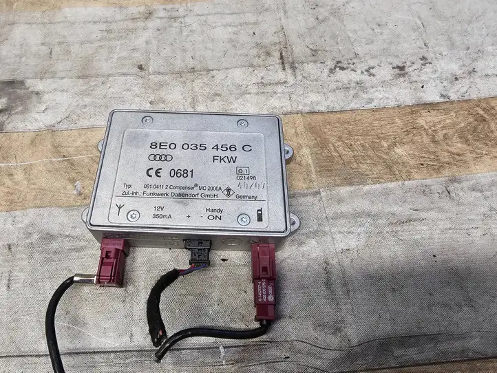 Audi A6 S6 C6 4F (2004 - 2008) 8E0035456C Усилитель антенны — фото 6