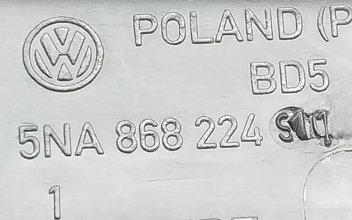 Volkswagen Tiguan (2016 - 2020) 5NA868224S Прочие детали салона — фото 3