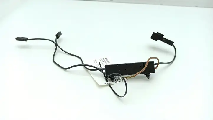 Mercedes-Benz E W212 (2009 - 2016) A2128704589 Усилитель антенны — фото 4