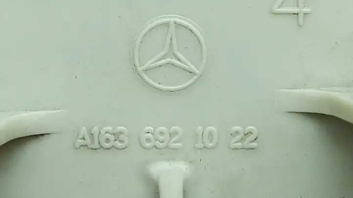 Mercedes-Benz ML W163 (1997 - 2005) A1636921022 Прочие детали салона — фото 10