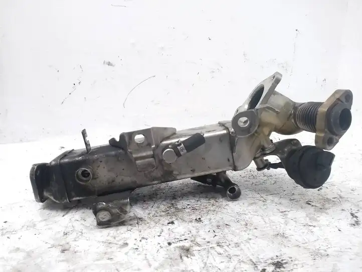 BMW 3 F30 F35 F31 (2012 - 2018) 781075107 Охладитель клапана EGR — фото 4