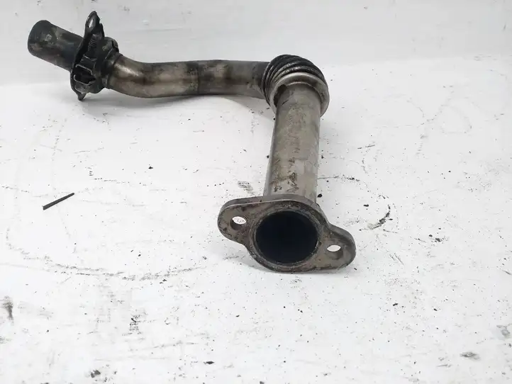 Volkswagen Touran II (2010 - 2016) 070131548C Трубка EGR — фото 3
