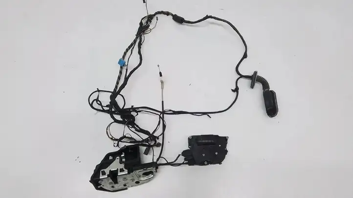BMW 7 F01 (2008 - 2016) 7185687 Замок задней двери — фото 1