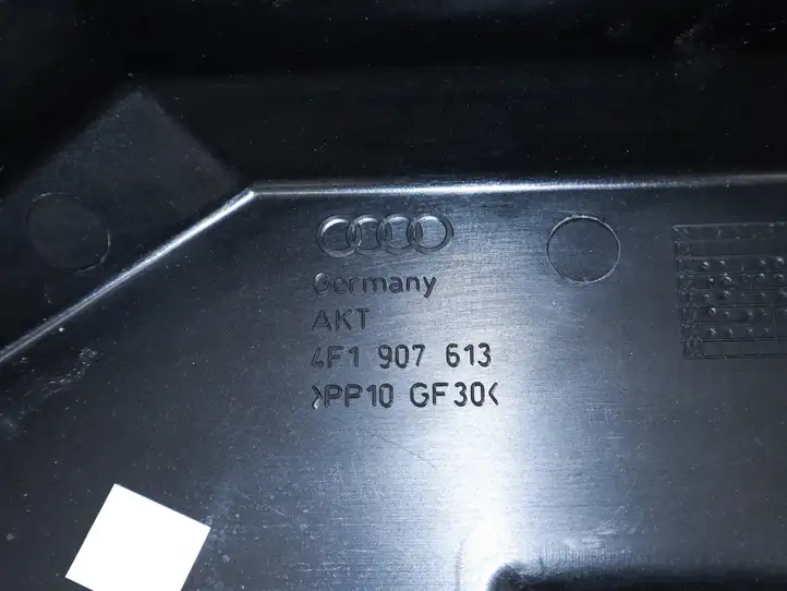 Audi A6 S6 C6 4F (2008 - 2011) 4F1907613 Крышка ящика предохранителей — фото 2