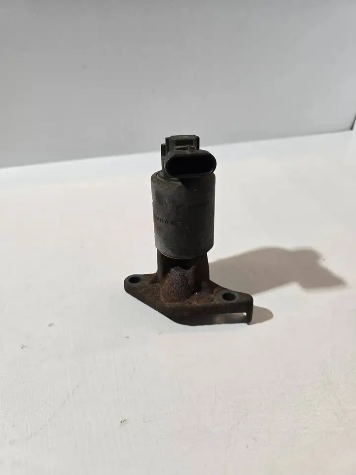 Opel Vectra (2002 - 2005)  12569552 Клапан EGR
