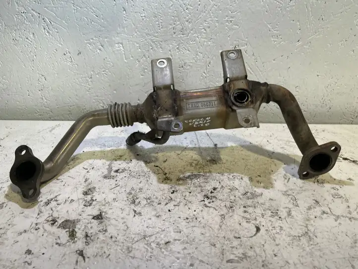 Toyota Corolla Verso AR10 (2004 - 2009) 256800R01000 Охладитель клапана EGR — фото 2