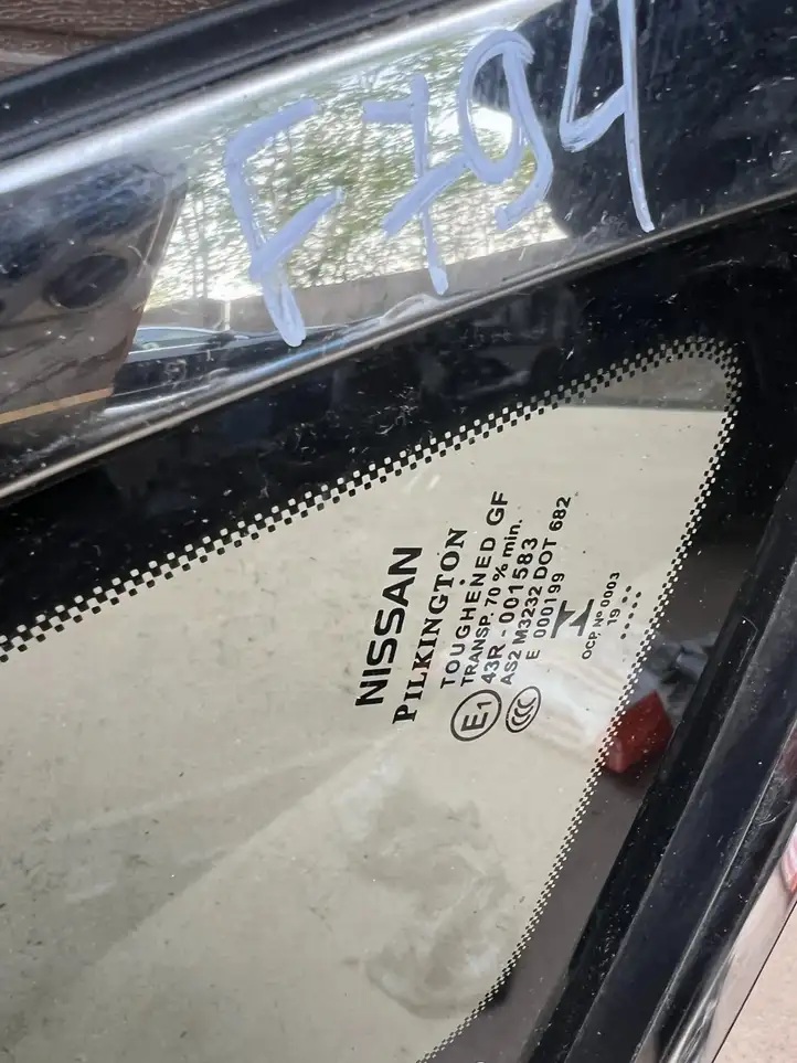 Nissan Qashqai (2013 - 2017) 43R001583 Заднее стекло — фото 3