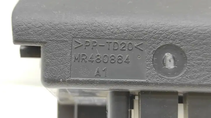 Mitsubishi Outlander (2001 - 2007) MR480864 Крышка ящика предохранителей — фото 4