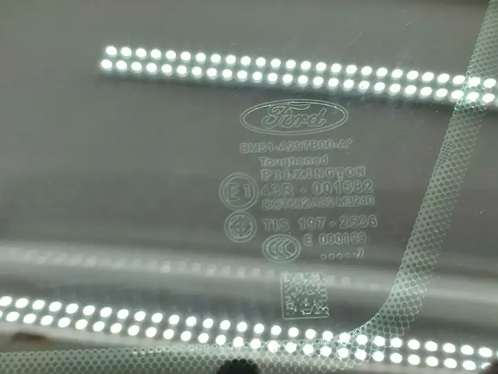 Ford Focus (2015 - 2019) 43R001582 Заднее боковое стекло — фото 3