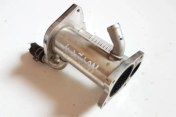 Nissan Note (E11) (2006 - 2014) 147356133R Охладитель клапана EGR — фото 1