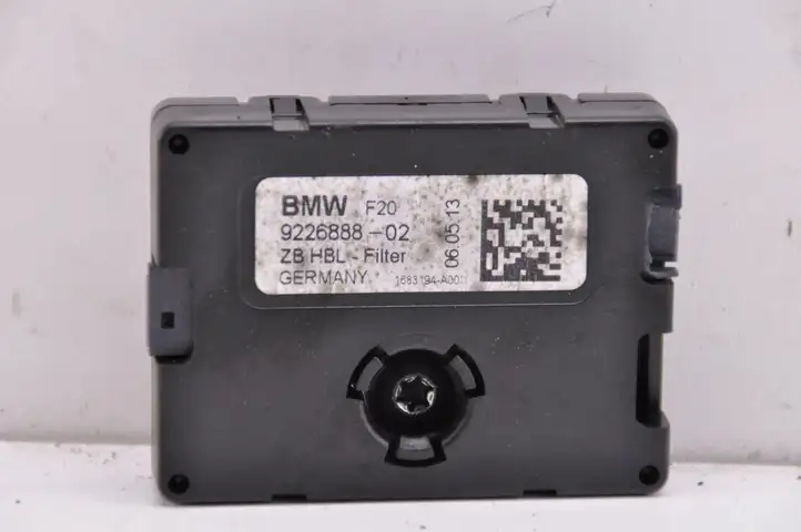 BMW 1 F20 F21 (2011 - 2019) 9226888 Фильтр антенны — фото 1