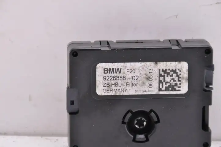 BMW 1 F20 F21 (2011 - 2019) 9226888 Фильтр антенны — фото 2