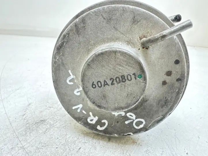 Honda CR-V (2004 - 2006) 60A20801 Клапан EGR — фото 4
